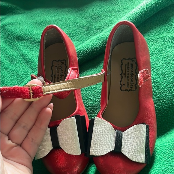 Pipperdoodles Red Bow Flats - Picture 6 of 6